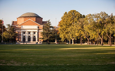美丽的学院建筑 美丽的学院建筑